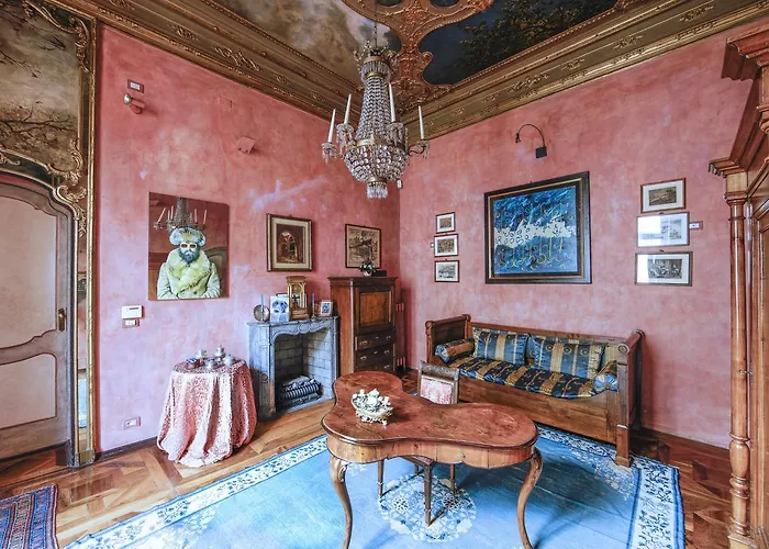 Art Experience Couette-café 4*